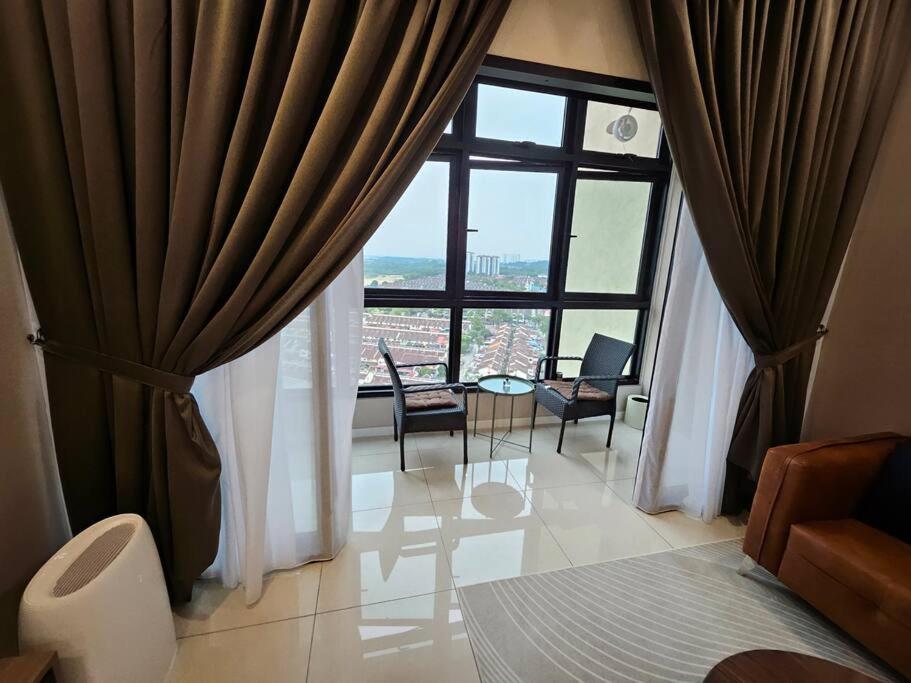 3br The Luxurie At Paradigm Mall Residences *