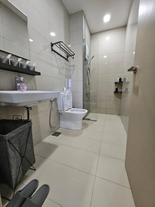 Apartment 3br The Luxurie At Paradigm Mall Residences *