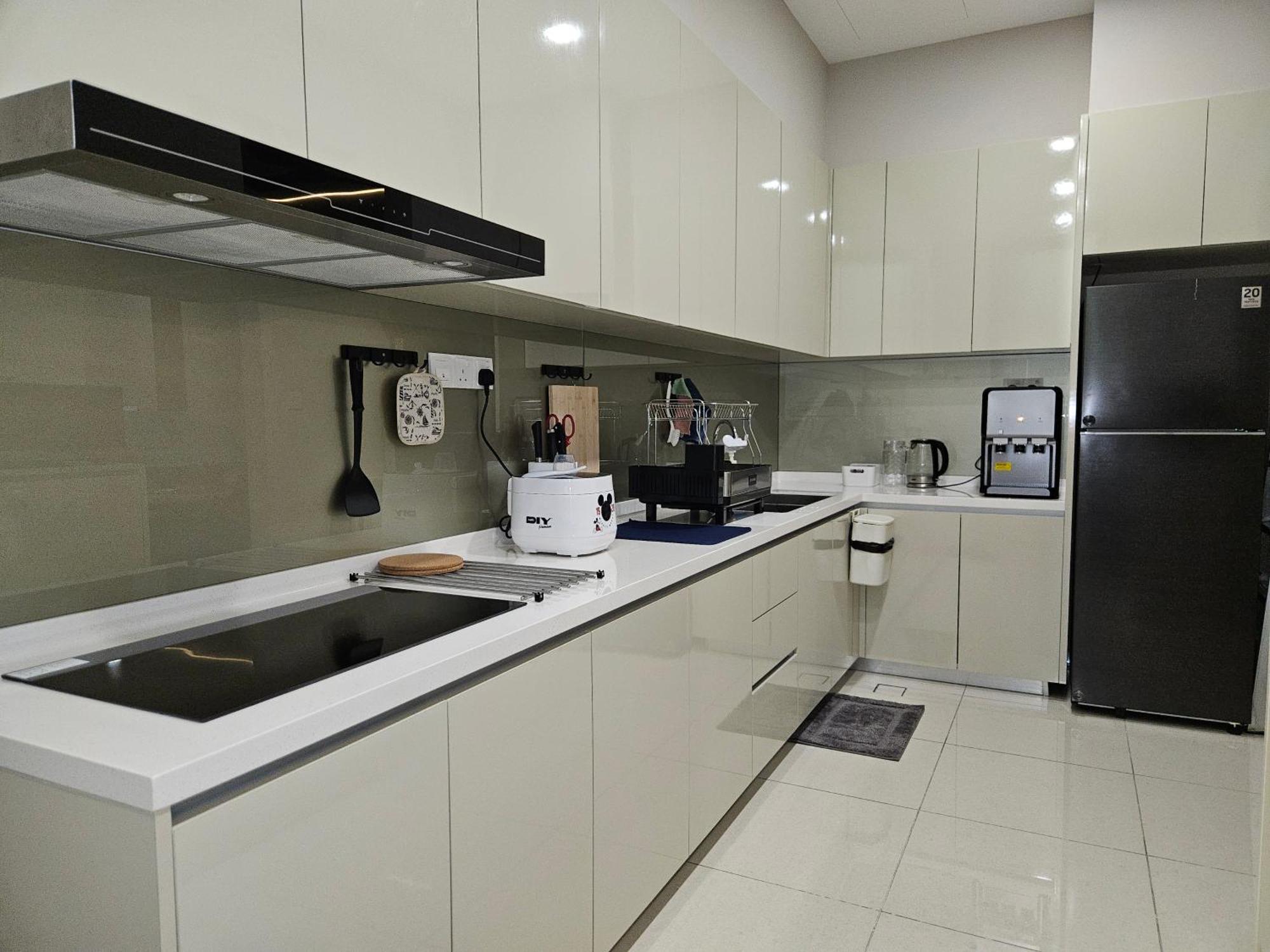 Apartment 3br The Luxurie At Paradigm Mall Residences